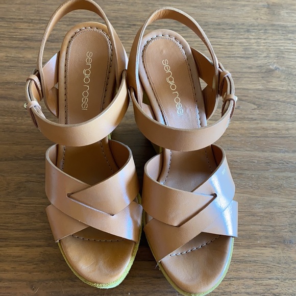 Sergio Rossi Classic Wedge - Picture 5 of 6